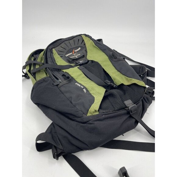 Cerro Torre Stealth‎ 30L Green/Black Hiking Backpack - Picture 8 of 14